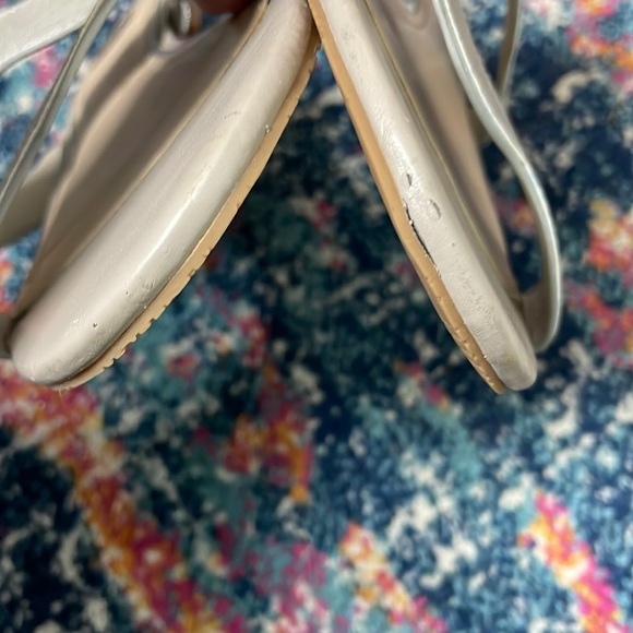 WHBM Silver Brynn Cobblestone Flat Sandals - Picture 8 of 8